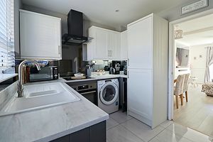 Kitchen- click for photo gallery